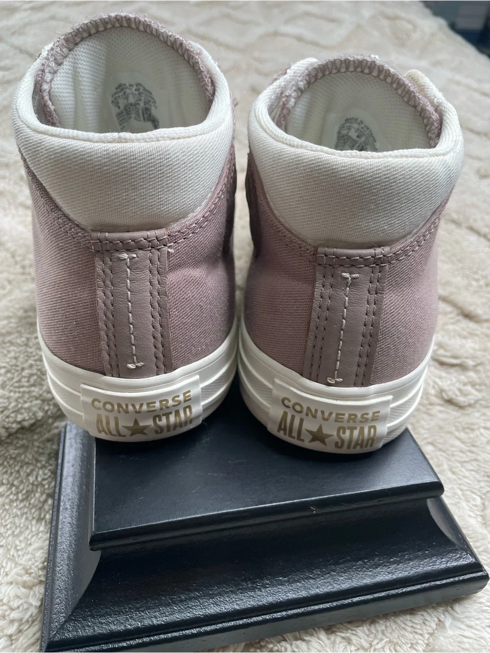 Converse Soft Dusty Rose Mid/ High-Top Canvas Sneakers with White Soles Size 9 - Picture 8 of 11